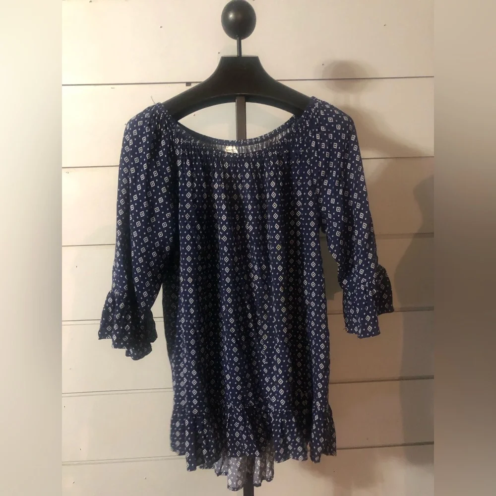 Top Long Sleeve By Terra & Sky 1x - Picture 1 of 5
